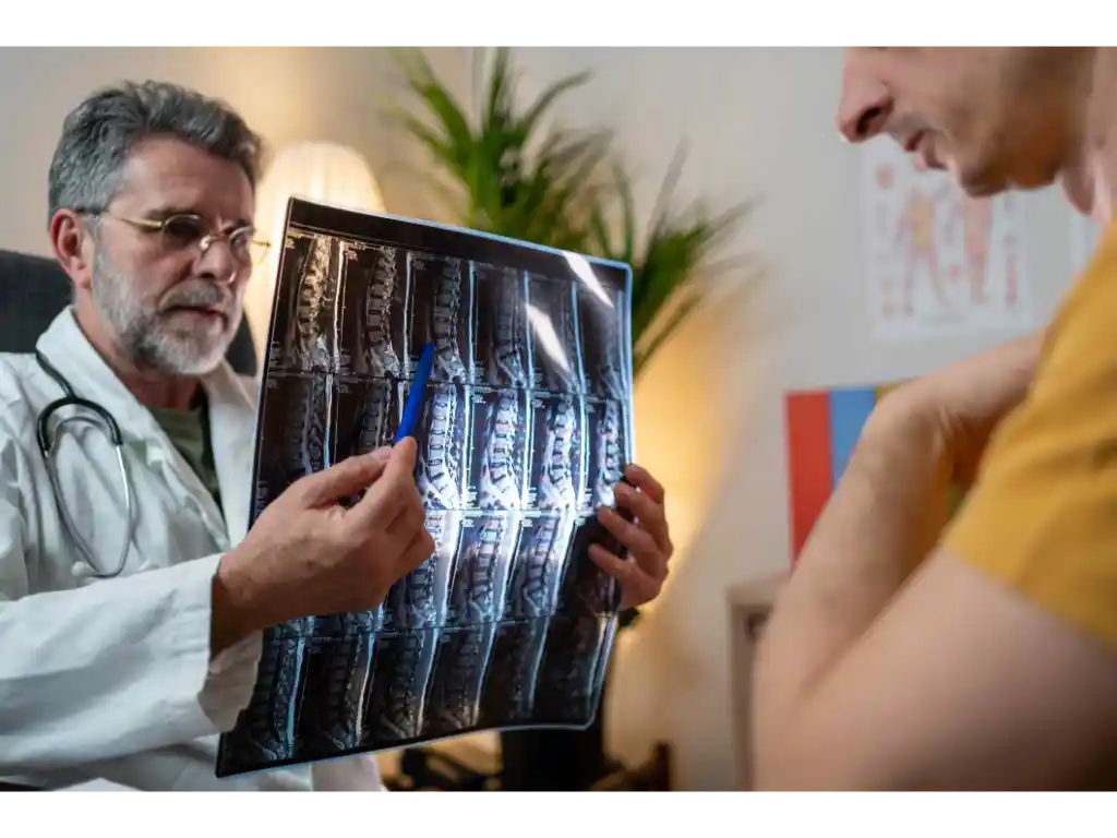 Spinal Cord Injury From High And Low Falls In KY | T: (502) 771-1529